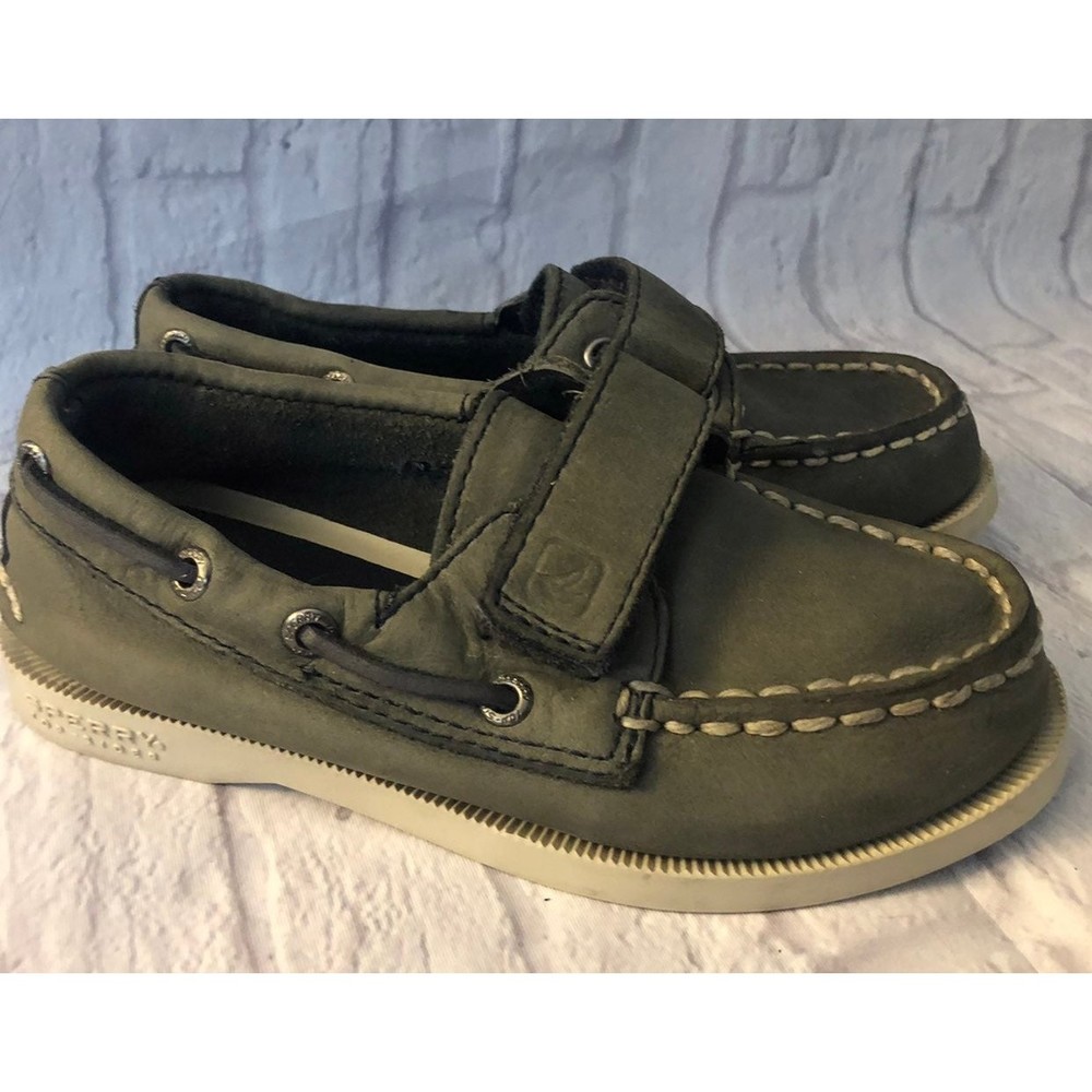 Sperry size 9M leather boat shoe